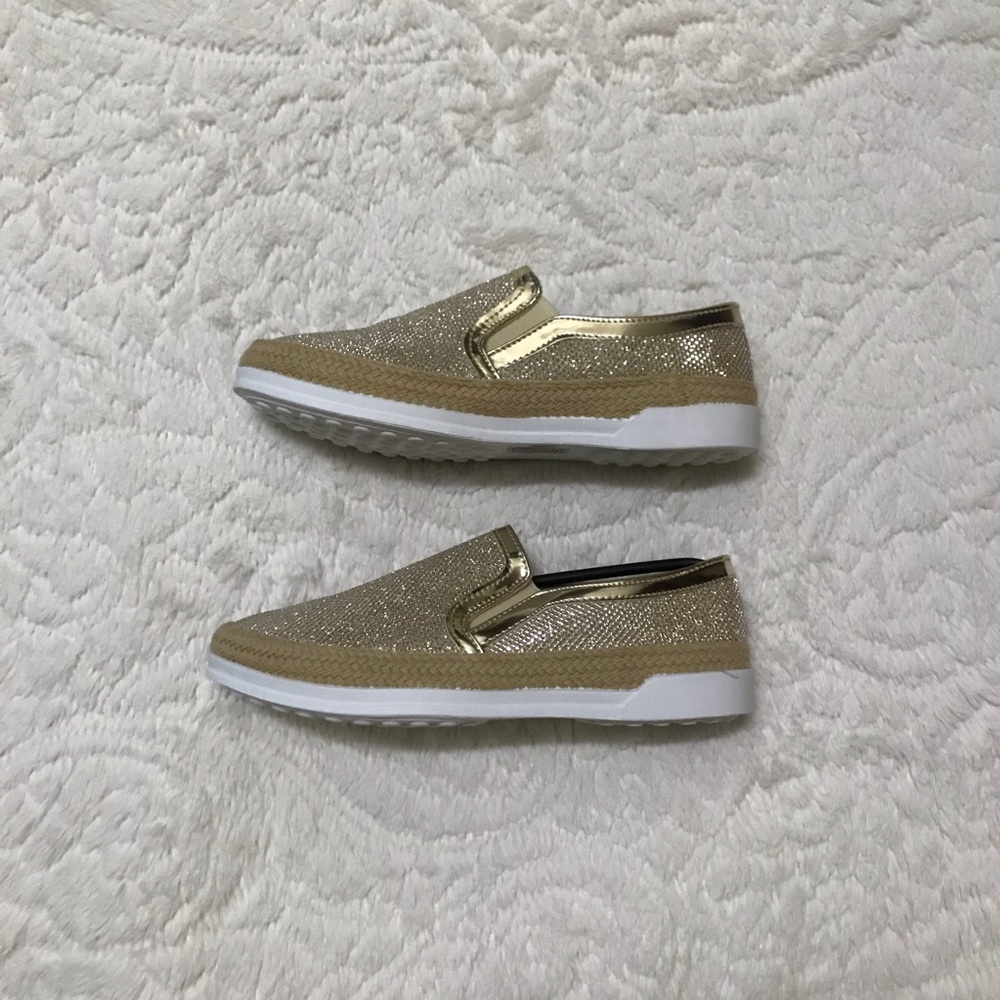 👟 Via Pinky Collection Gold Winnie Sneakers - Picture 3 of 16